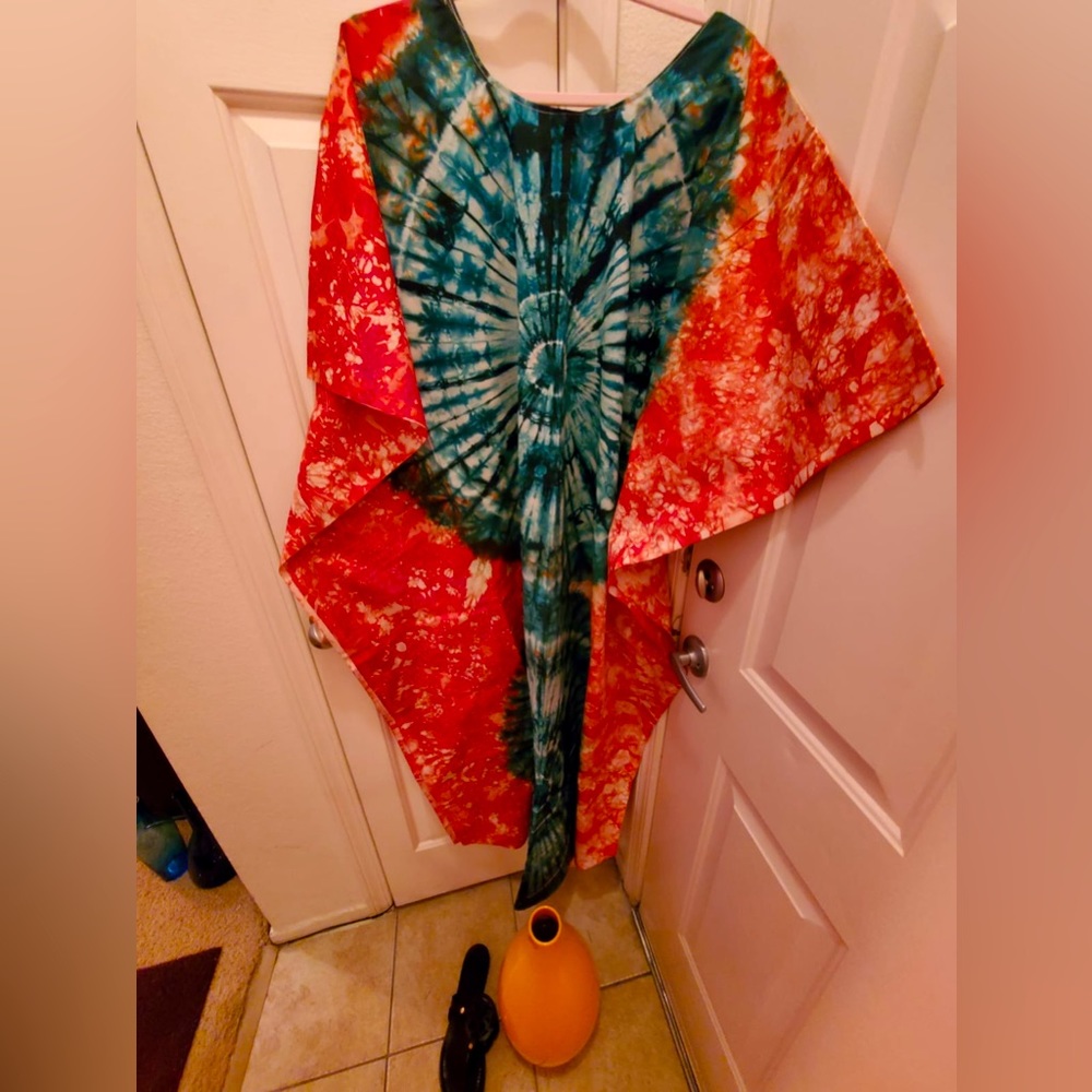 Vintage West African kaftan fit for all sizes from the location Senegal